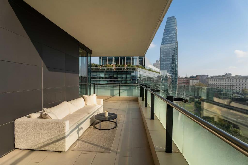 Sky High Dreams - Vista Duomo * Mailand
